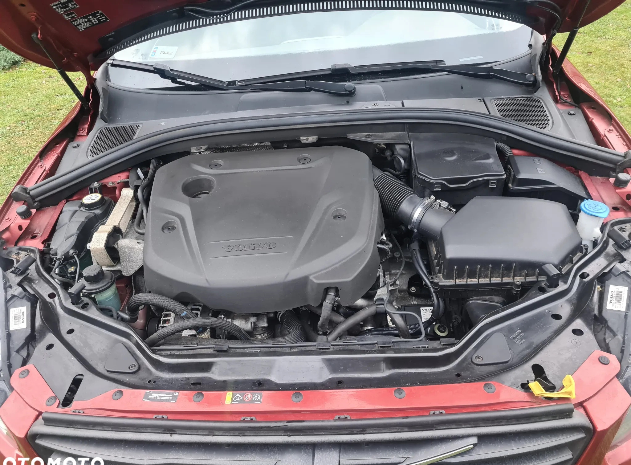 Volvo XC 60 cena 84000 przebieg: 128500, rok produkcji 2015 z Jasień małe 172